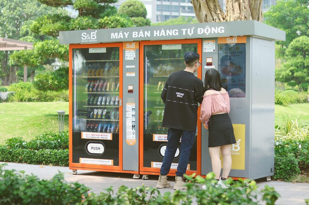 couple, vending machine, date, park, drink, together, man, woman, boyfriend, girlfriend, love, city, urban, vending machine, vending machine, vending machine, vending machine, vending machine
